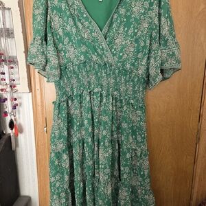 Max Studio Green Floral Midi Dress